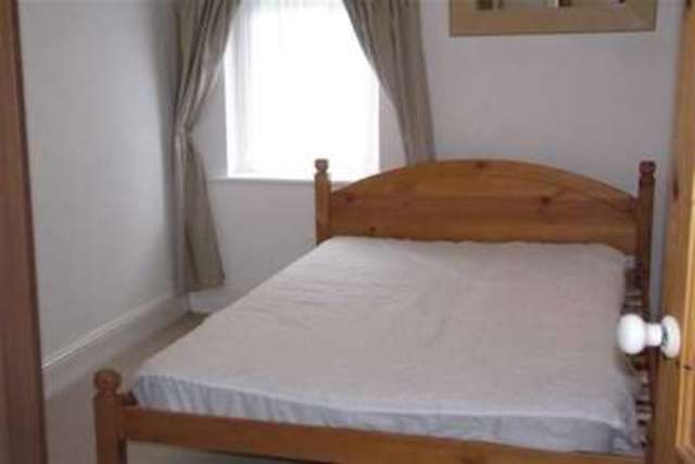  Image of 3 bedroom Detached house to rent in Gordon Road Harborne Birmingham B17 at Birmingham, B17 9EY