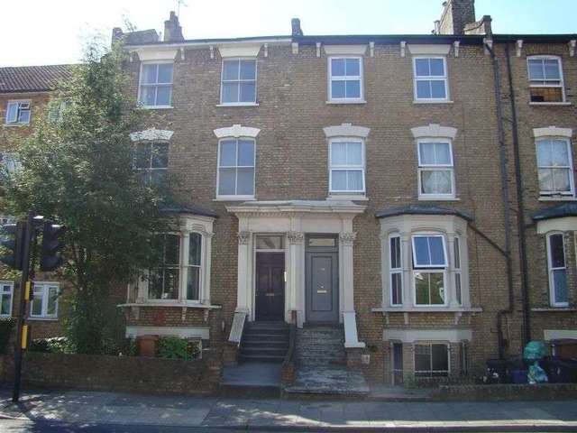  Image of 3 bedroom Flat to rent in Graham Road London E8 at Graham Road  London, E8 1BS