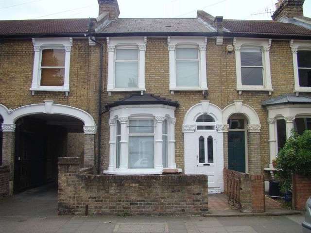  Image of 4 bedroom Terraced house to rent in Coopersale Road London E9 at Coopersale Road  LONDON, E9 6AU