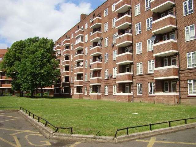  Image of 2 bedroom Flat to rent in Loddiges Road London E9 at Loddiges Road  London, E9 7PJ