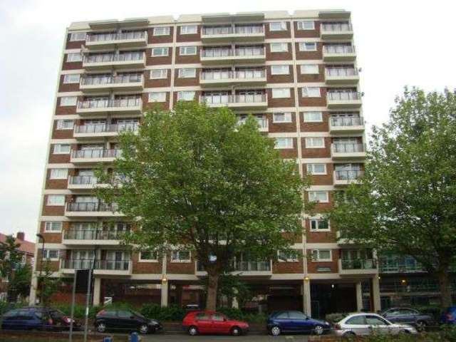  Image of 2 bedroom Flat to rent in Frampton Park Road London E9 at Frampton Park Road  LONDON, E9 7NS
