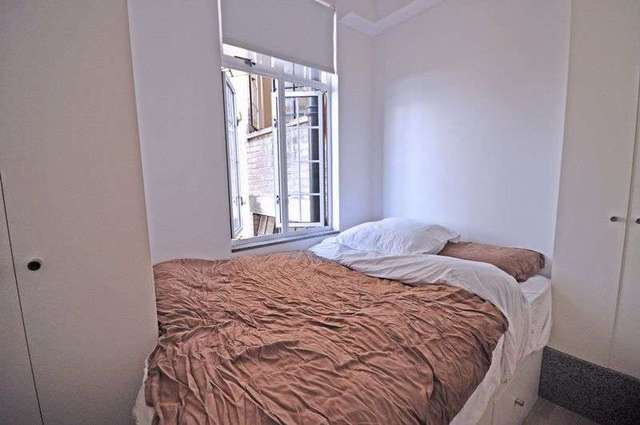  Image of Flat to rent in Hallam Street London W1W at Hallam Street  London, W1W 5HE