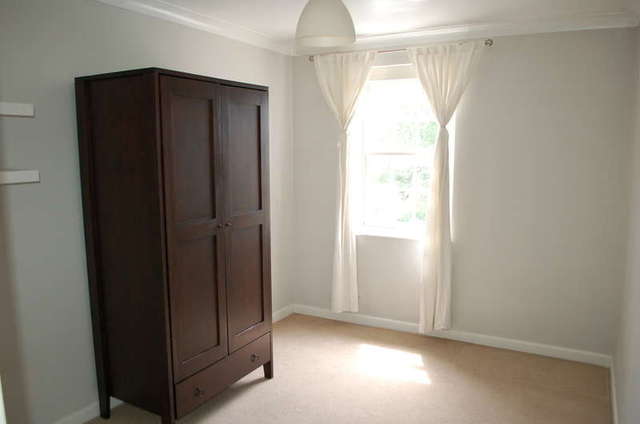  Image of 2 bedroom Property for sale in Thames Street Hampton TW12 at Thames Street  Hampton, TW12 2EA