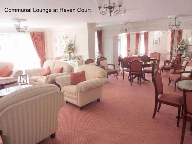  Image of 2 bedroom Flat for sale in Harbour Road Seaton EX12 at Harbour Road  Seaton, EX12 2PB