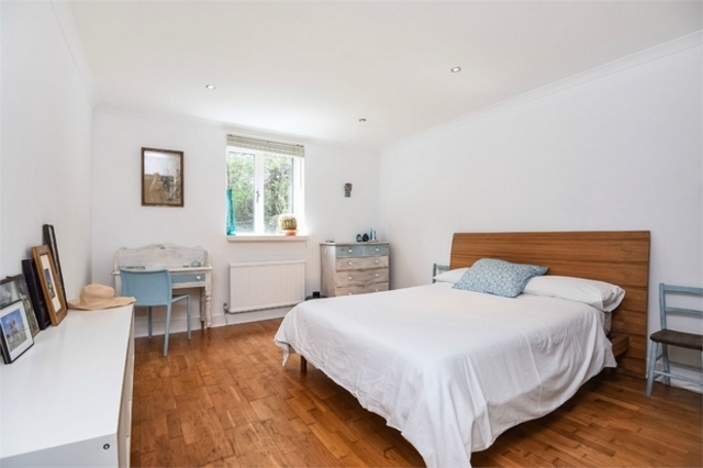  Image of 2 bedroom Flat for sale in High Street London NW10 at Harlesden Harlesden, NW10 4SP