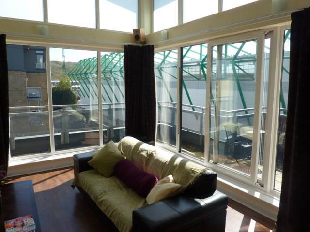  Image of 3 bedroom Flat to rent in Hawkhill Close Edinburgh EH7 at Lochend Edinburgh Edinburgh, EH7 6AL