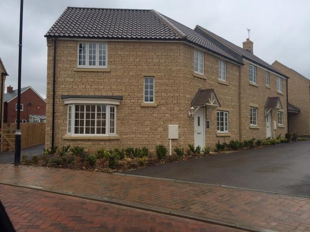  Image of 3 bedroom Semi-Detached house to rent in Hazel Lane Kings Cliffe Peterborough PE8 at Kings Cliffe, Pe8 6YS