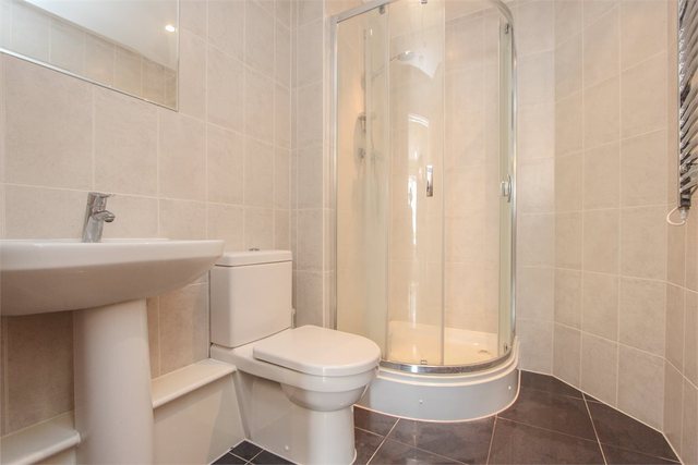  Image of 2 bedroom Flat to rent in Colnhurst Road Watford WD17 at 12 Colnhurst Road  Watford, WD17 4BX