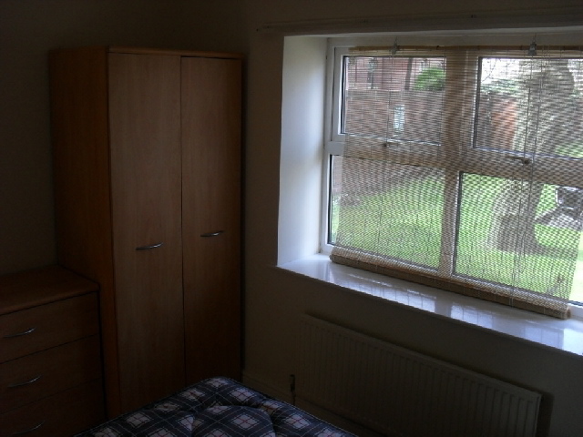  Image of 2 bedroom Flat to rent in Heaton Moor Road Heaton Moor Stockport SK4 at Heaton Moor  Stockport, SK4 4JY