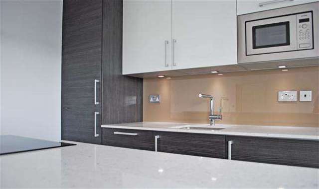  Image of 1 bedroom Apartment to rent in Bentley Way Woodford Green IG8 at Woodford Green, IG8 0SD