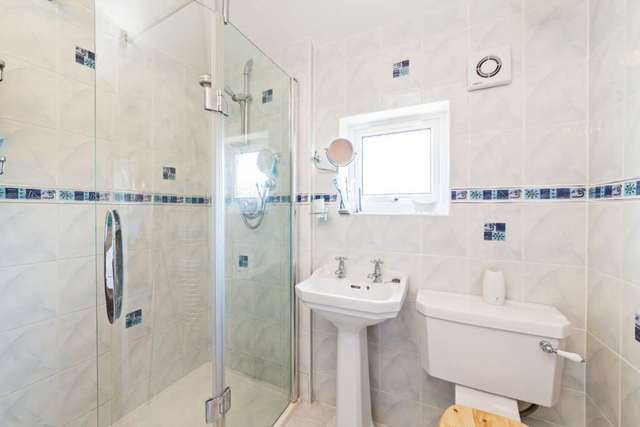  Image of 5 bedroom Detached house for sale in High Street Northchurch Berkhamsted HP4 at High Street South Northchurch Berkhamsted, HP4 3SH