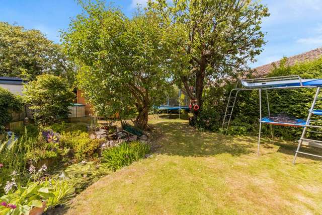  Image of 5 bedroom Detached house for sale in High Street Northchurch Berkhamsted HP4 at High Street South Northchurch Berkhamsted, HP4 3SH