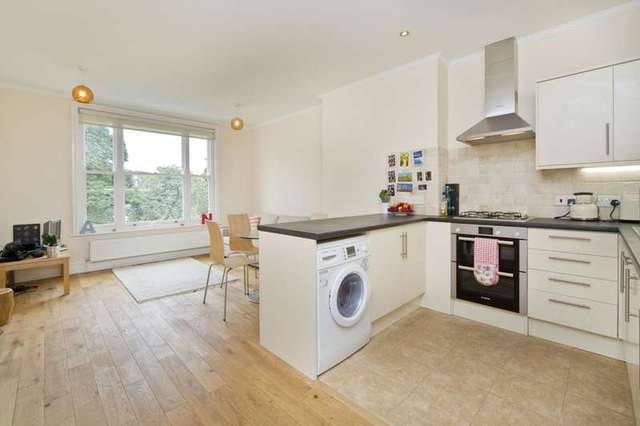  Image of 2 bedroom Flat to rent in Highbury Hill London N5 at Highbury London Drayton Park, N5 1AP