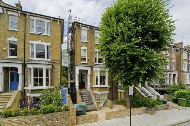  Image of 2 bedroom Flat to rent in Highbury Hill London N5 at Highbury London Drayton Park, N5 1AP