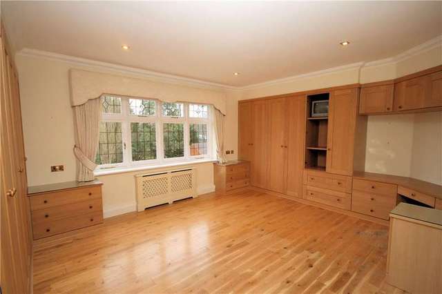  Image of 5 bedroom Detached house for sale in Hill House Avenue Stanmore HA7 at Stanmore Middx Stanmore, HA7 3PG