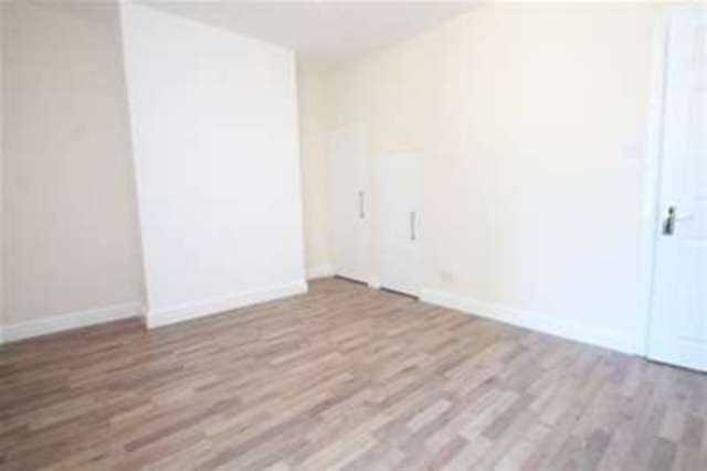  Image of 3 bedroom Detached house to rent in Holmesdale Road London SE25 at London, SE25 6PT