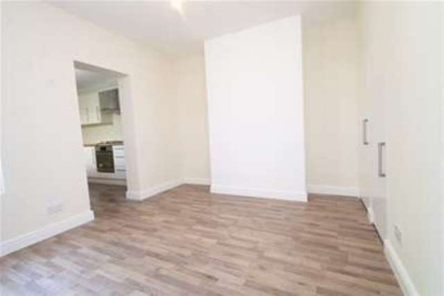  Image of 3 bedroom Detached house to rent in Holmesdale Road London SE25 at London, SE25 6PT