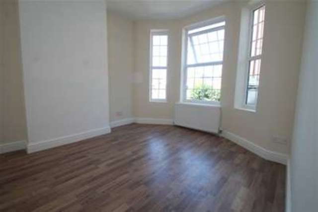  Image of 3 bedroom Detached house to rent in Holmesdale Road London SE25 at London, SE25 6PT