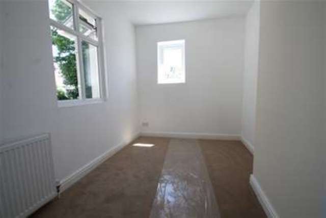  Image of 3 bedroom Detached house to rent in Holmesdale Road London SE25 at London, SE25 6PT