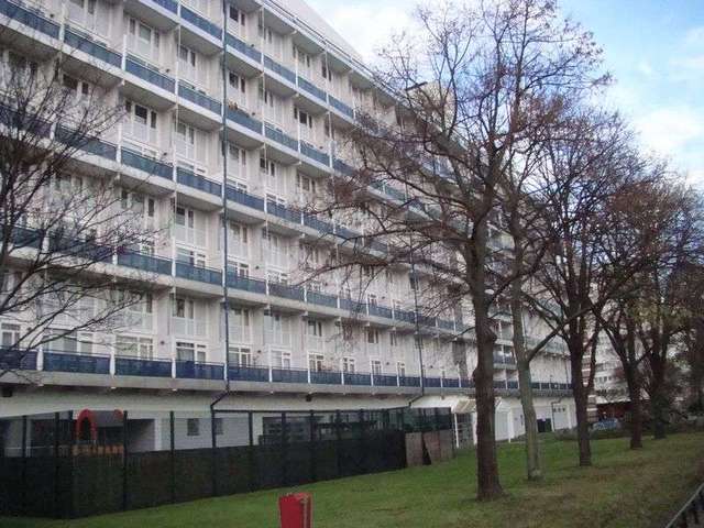  Image of 2 bedroom Maisonette to rent in Cassland Road London E9 at Cassland Road  London, E9 5BT