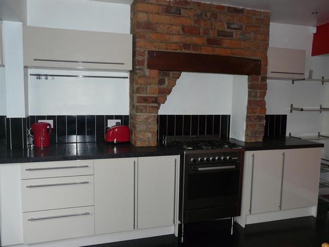  Image of 3 bedroom Terraced house to rent in Hoole Street Sheffield S6 at Walkley Sheffield Hillsborough, S6 2WR