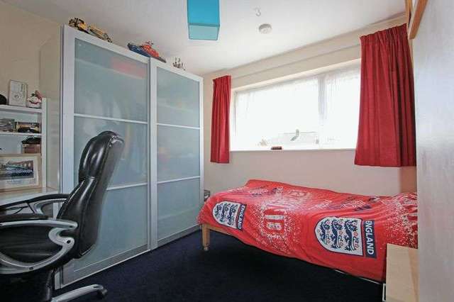  Image of 3 bedroom Terraced house for sale in Valley Road Totton Southampton SO40 at Valley Road Totton Southampton, SO40 9FN