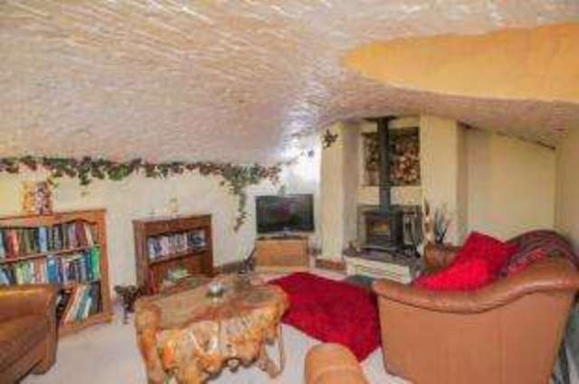  Image of 2 bedroom End of Terrace for sale in Hurdsfield Road Macclesfield SK10 at Macclesfield Cheshire Hurdsfield, SK10 2PX