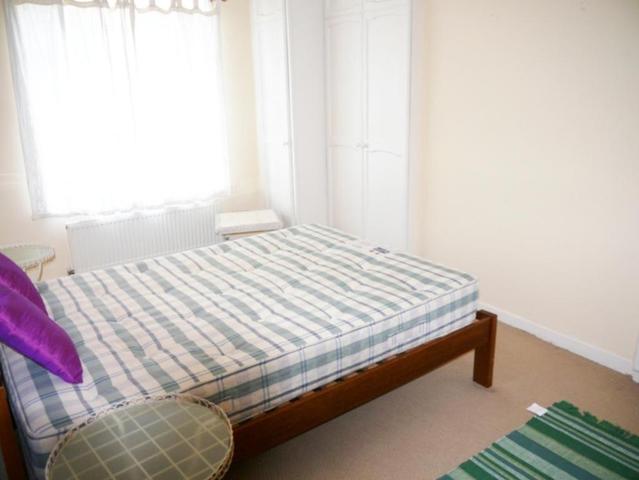  Image of 1 bedroom Terraced house to rent in Inghams Terrace Pudsey LS28 at Pudsey  Farsley, LS28 7UL