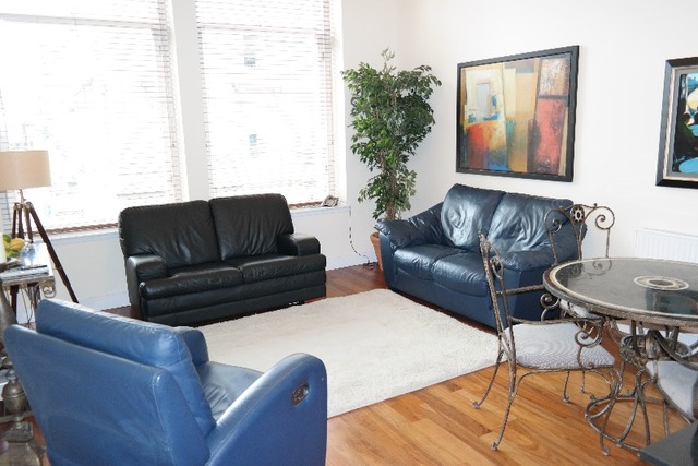  Image of 1 bedroom Flat to rent in Ingram Street Glasgow G1 at City Centre Glasgow Glasgow, G1 1EJ