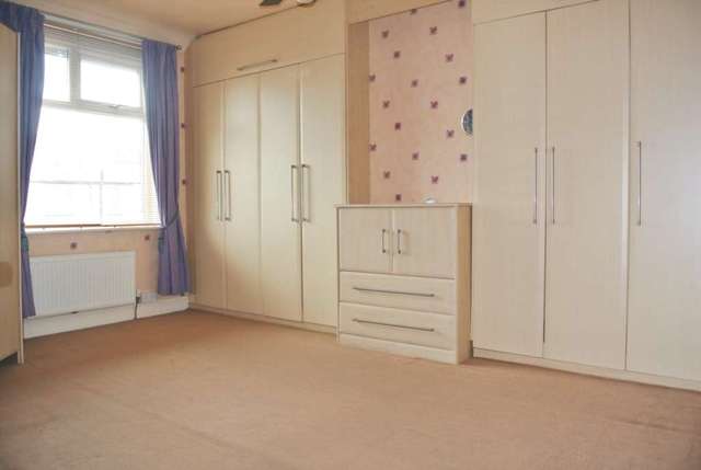  Image of 3 bedroom Detached house to rent in Jesmond Avenue Blackpool FY4 at Jesmond Avenue  Blackpool, FY4 1EJ