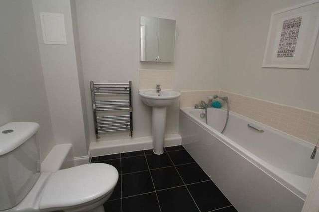  Image of 2 bedroom Flat for sale in John North Close High Wycombe HP11 at John North Close  High Wycombe, HP11 1FQ