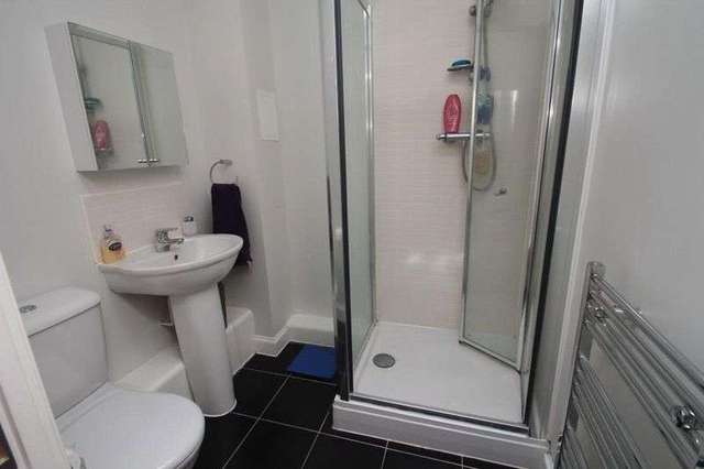  Image of 2 bedroom Flat for sale in John North Close High Wycombe HP11 at John North Close  High Wycombe, HP11 1FQ