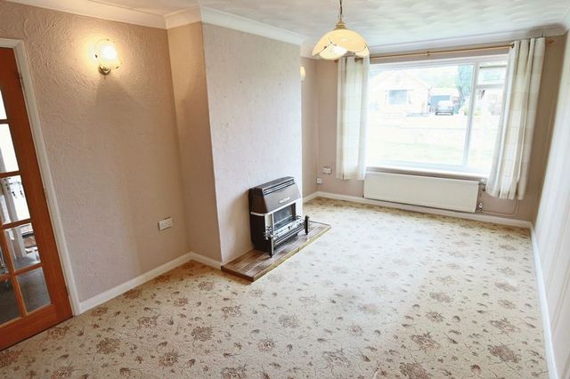  Image of 2 bedroom Bungalow for sale in June Avenue Lowestoft NR32 at June Avenue  Lowestoft, NR32 2RR