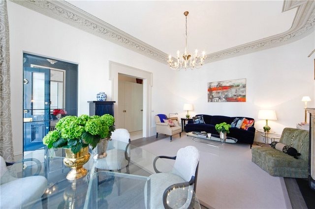  Image of 1 bedroom Ground Flat to rent in Kensington Park Gardens London W11 at Kensington Park Gardens  London, W11 2QS