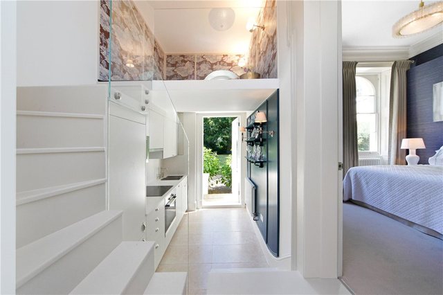  Image of 1 bedroom Ground Flat to rent in Kensington Park Gardens London W11 at Kensington Park Gardens  London, W11 2QS