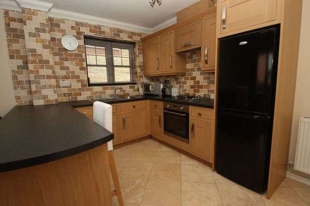  Image of 2 bedroom Flat for sale in Keswick View Ackworth Pontefract WF7 at Keswick View Ackworth Pontefract, WF7 7BT