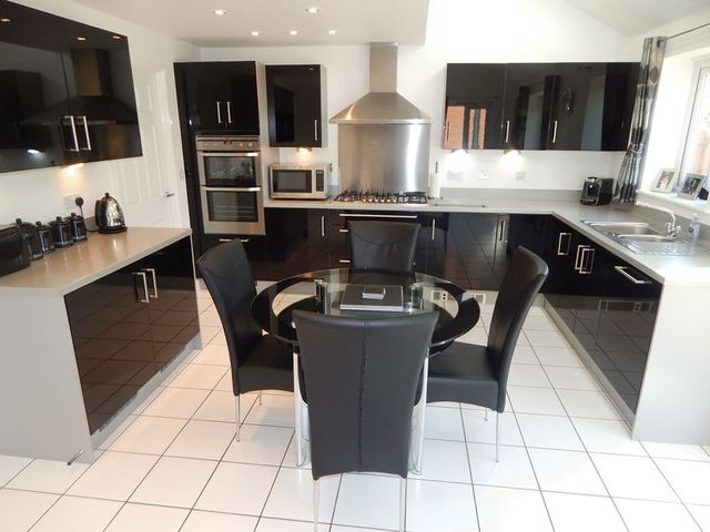  Image of 5 bedroom Detached house for sale in Kingdom Crescent Blunsdon Swindon SN25 at Kingdom Crescent Redhouse Swindon, SN25 2NF