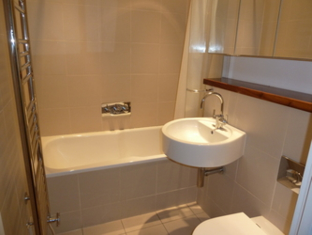  Image of 3 bedroom Maisonette to rent in King