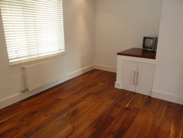  Image of 3 bedroom Maisonette to rent in King