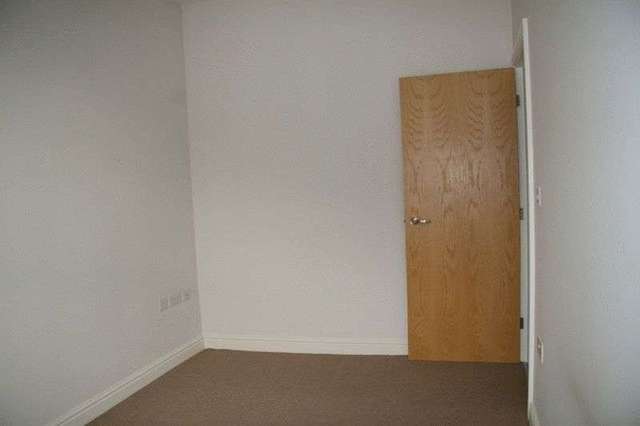  Image of 1 bedroom Flat to rent in Kingsway Cleethorpes DN35 at Kingsway  Cleethorpes, DN35 8QU