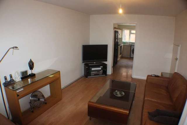  Image of 3 bedroom Detached house for sale in Kitchener Road Leicester LE5 at Kitchener Road  Leicester, LE5 4AT