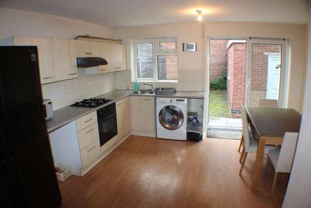  Image of 3 bedroom Detached house for sale in Kitchener Road Leicester LE5 at Kitchener Road  Leicester, LE5 4AT