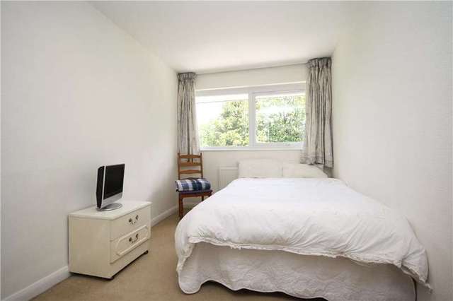  Image of 2 bedroom Flat for sale in High Road Bushey Heath Bushey WD23 at High Road Bushey Heath Bushey Heath, WD23 1EJ