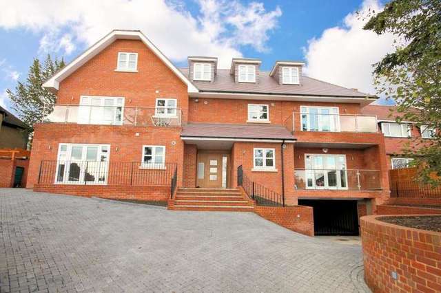  Image of 2 bedroom Flat for sale in Elms Road Harrow Weald Harrow HA3 at 25 Elms Road Harrow Weald Harrow Weald, HA3 6BB