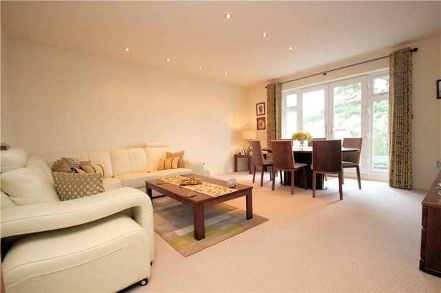  Image of 2 bedroom Flat for sale in Elms Road Harrow Weald Harrow HA3 at 25 Elms Road Harrow Weald Harrow Weald, HA3 6BB