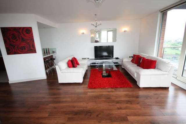  Image of 2 bedroom Apartment to rent in Leftbank Manchester M3 at Leftbank  Manchester, M3 3AL