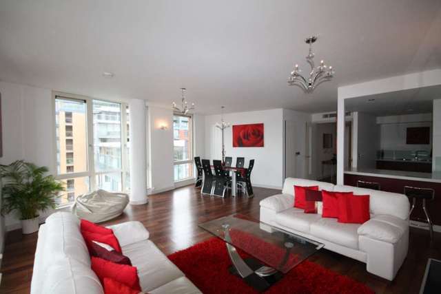  Image of 2 bedroom Apartment to rent in Leftbank Manchester M3 at Leftbank  Manchester, M3 3AL