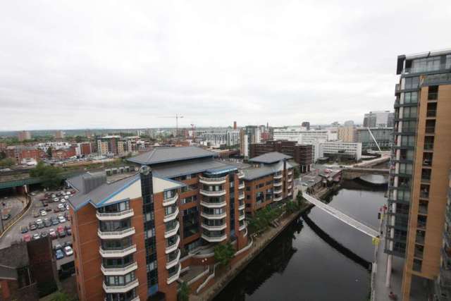 Image of 2 bedroom Apartment to rent in Leftbank Manchester M3 at Leftbank  Manchester, M3 3AL