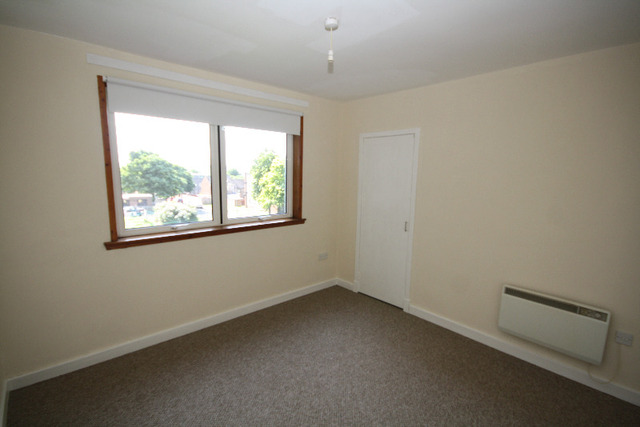  Image of 2 bedroom Flat to rent in Leith Walk Dundee DD2 at Menzieshill Dundee Dundee, DD2 4JL