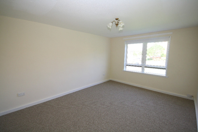  Image of 2 bedroom Flat to rent in Leith Walk Dundee DD2 at Menzieshill Dundee Dundee, DD2 4JL